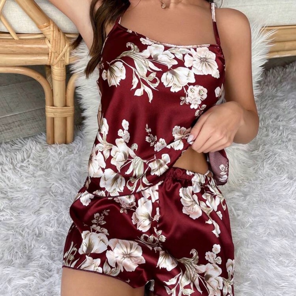 SHEIN Burgundy Floral Satin Pajama Set Small